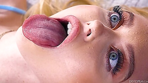 Hawt babe fucked in her sexy lingerie