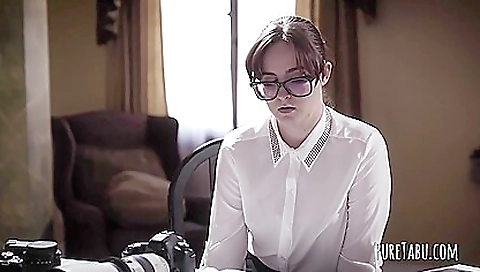 Sexy chick does a real sex party