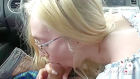 Sexy blond with great body and cum embarrassmentet