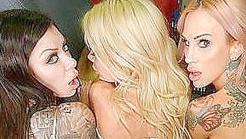 Hot mature woman and dildo in her pussy