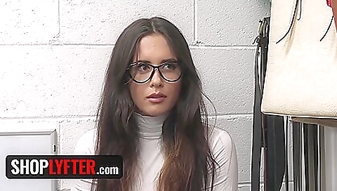 Hot babe fucks like a slut