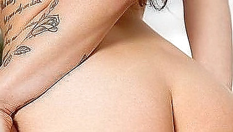 Sexy young blonde give goal hills a foot fetish