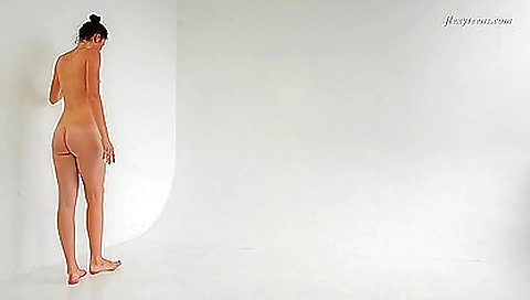 Sexy brunette hair shows off her ownot mall