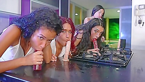 Asian chick gets her pussy pounded