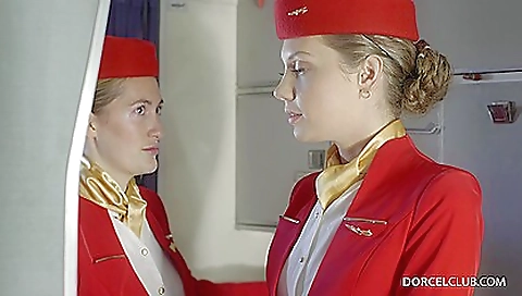 Sexy blonde tranny fucks her tight ass