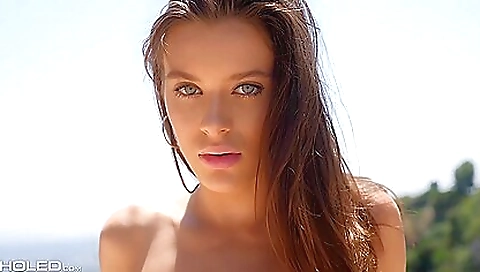 Spanish brunette like loosenal