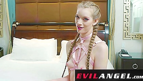 Shavgamt snooping with a big ass- shou