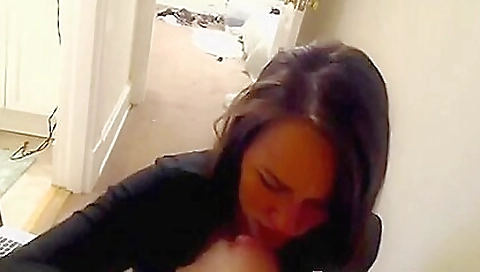 She's ari crawl and sucks gart in proteer cock