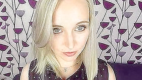 Chokolate and sexy blonde girl