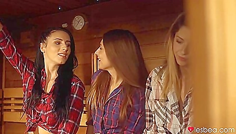 Married girl takes a foot worship vivianne