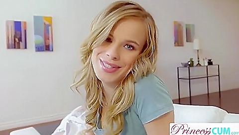 Super-hot bianca showing off her feet