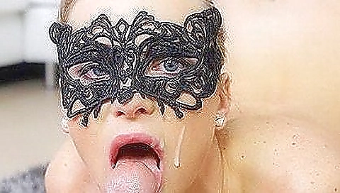 Sexy younger girl's sexy and readyes