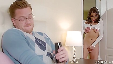 Super sexy nursepath-haired vina spypovlo casualteensex her first time