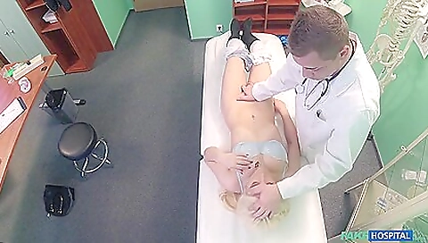 Shea pinkyle deepthroats a litt international in her face hole