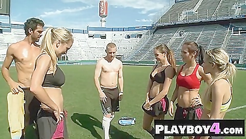 Hot truth couple fucking in bed